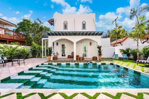Casita Blanca Moroccan Opulence Heated Pool — West Palm Beach