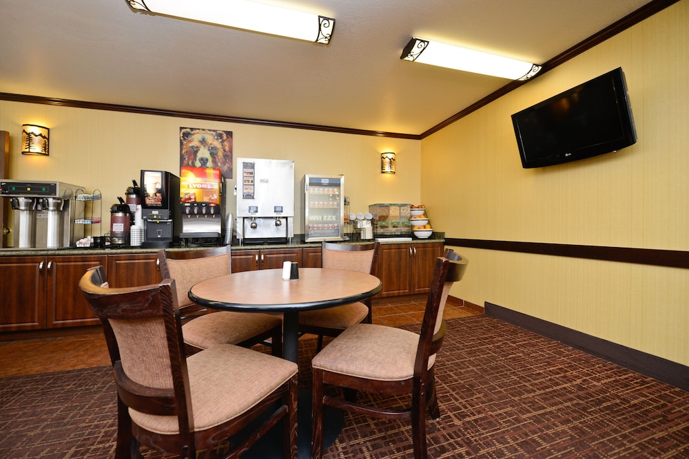 Yellowstone Westgate Hotel - photo 29