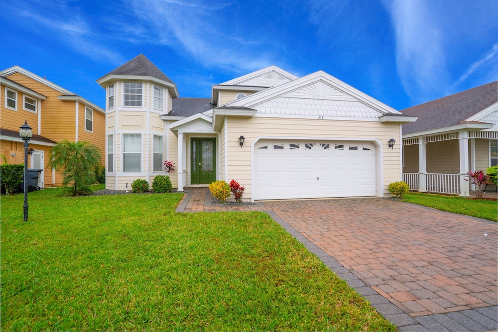 2131Victoria in Davenport, United States