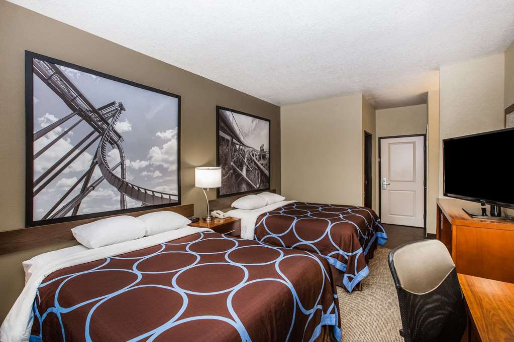 Super 8 by Wyndham Altoona - photo 10