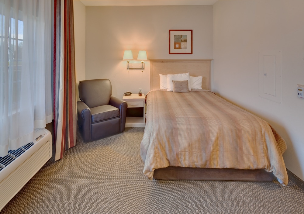 Candlewood Suites Grand Prairie an IHG Hotel - photo 4