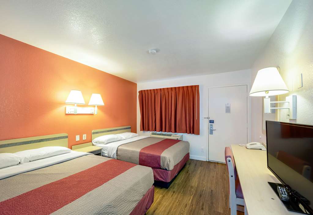Motel 6 Greenville TX - photo 11