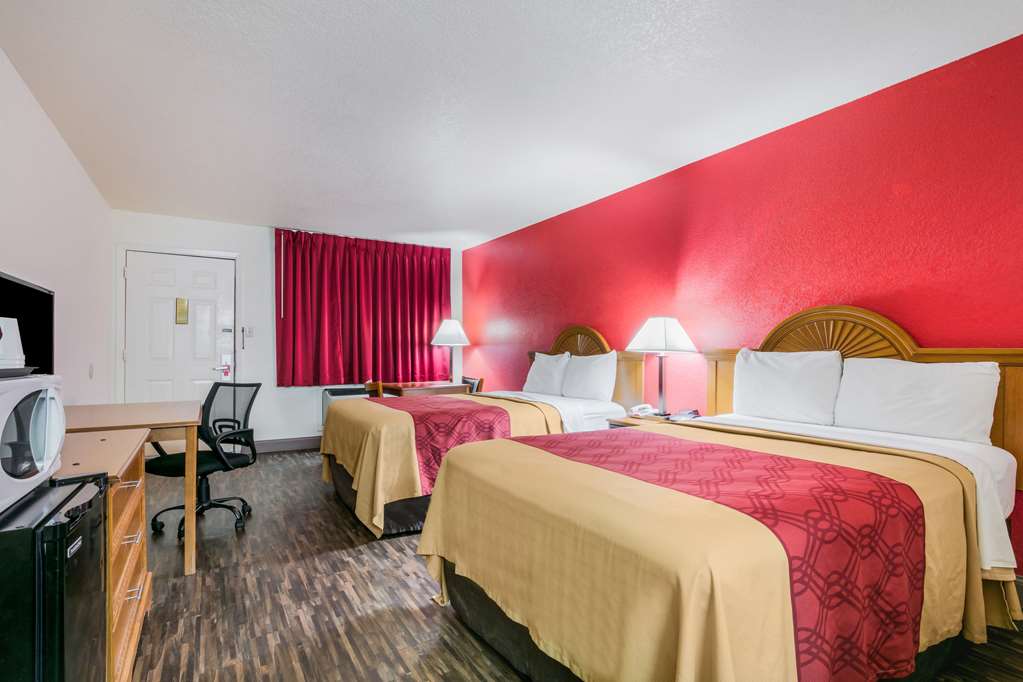 Econo Lodge & Suites Brinkley - photo 17
