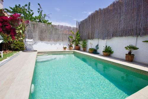 Beach house with private swimming pool 5 min walk to the beach — El Vendrell — photo 3