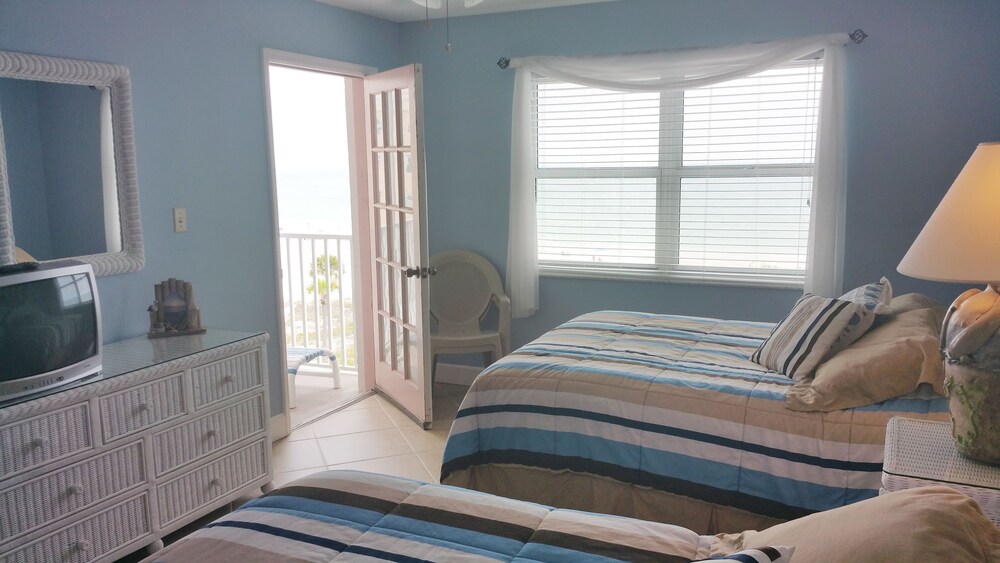 Sea Breeze Resort By Trs - photo 17