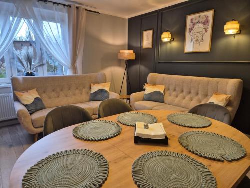 Apartament Helena ul. Świętojańska 12 6 Jelenia Góra — 4-Star Luxury Hotel in Jelenia Gora, Poland