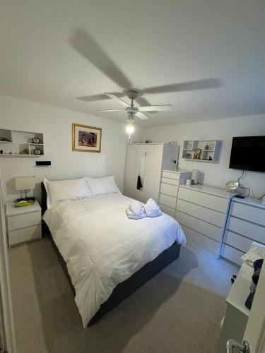 City gem 2 — 4-Star Luxury Hotel in London, United Kingdom