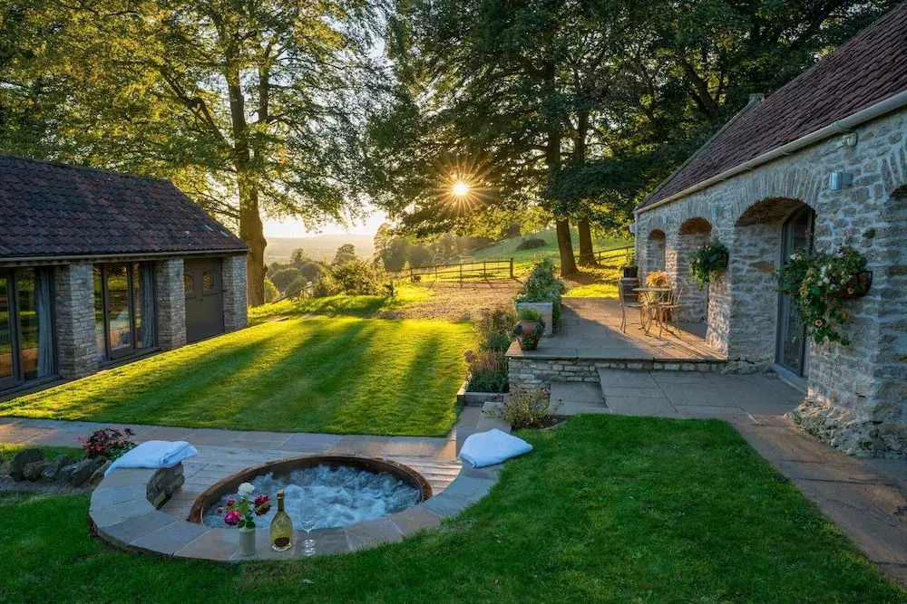 Congrove Barns Bath - carbon neutral hotel in Bitton