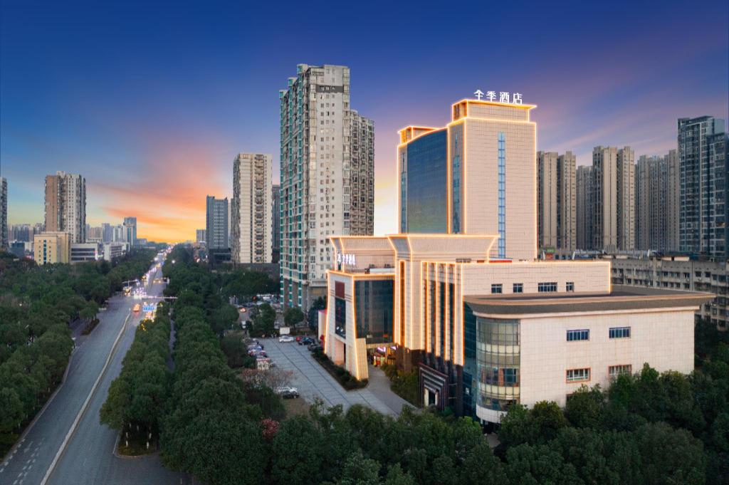 Ji Hotel Xiangtan Municipal Government Wanda Plaza — hotel in Xiangtan