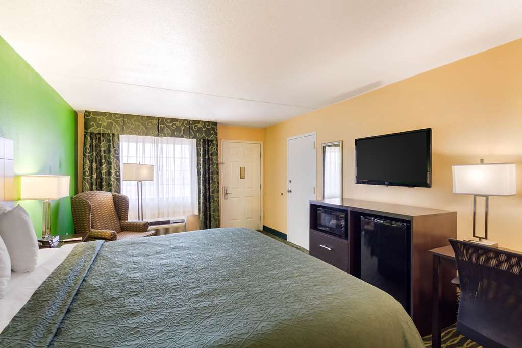 Quality Inn Siloam Springs West - photo 10