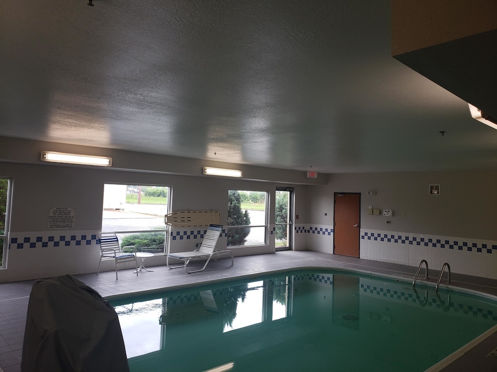Country Inn & Suites by Radisson Fairview Heights IL - photo 56