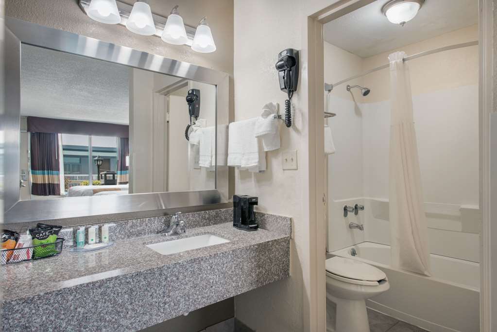 Quality Inn Concord Kannapolis - photo 16