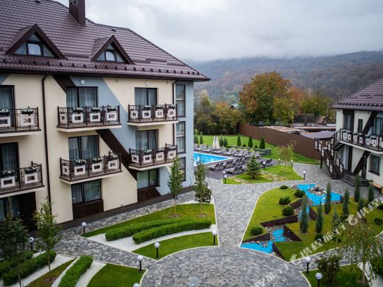 44 Shirota — hotel in Kamennomostskiy