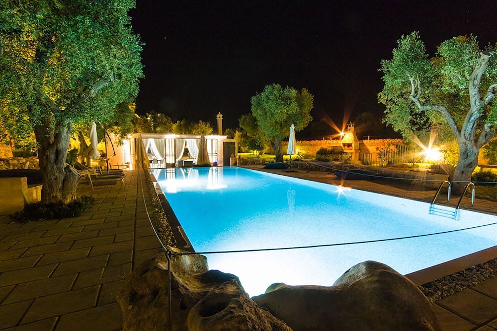 VilleSalento Masseria Felicità M595 — hotel in Carpignano Salentino