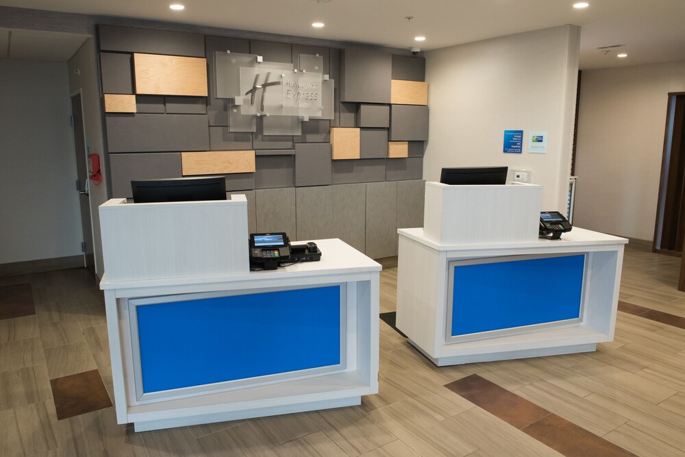 Holiday Inn Express & Suites Orland Park Mokena by IHG - photo 26