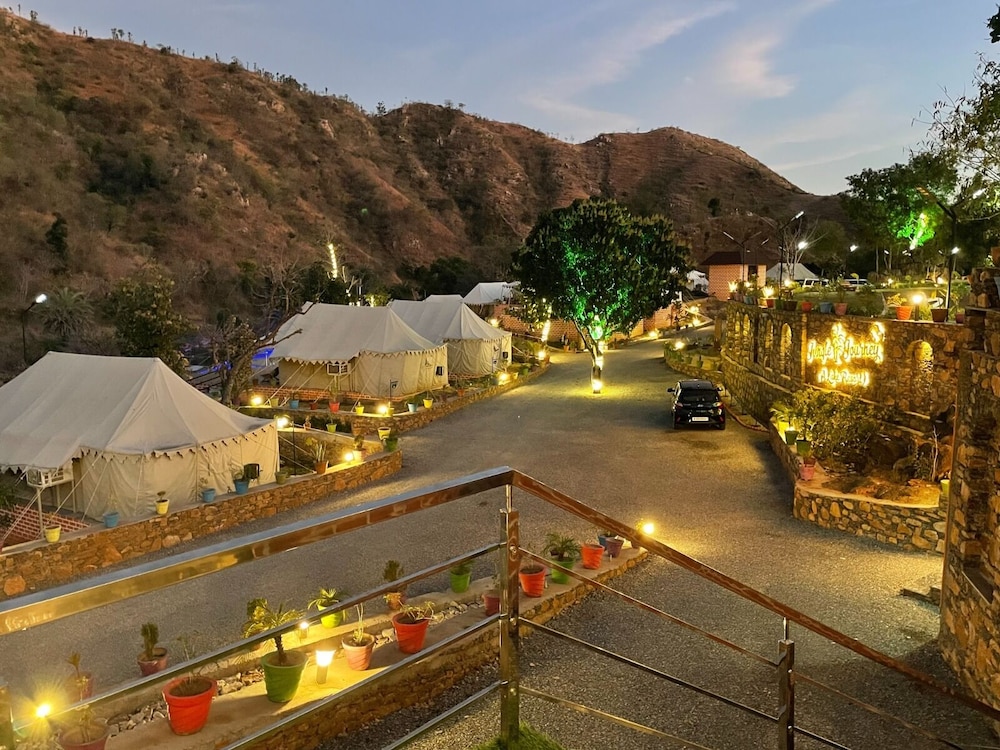 Jungle Journey - last minute hotel in Udaipur
