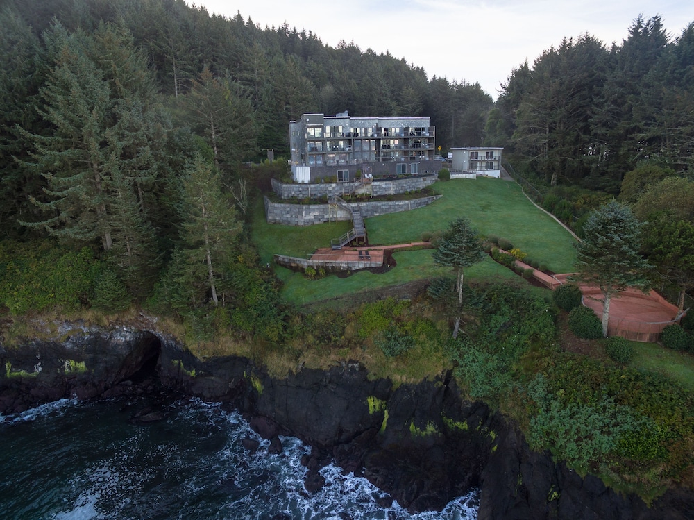 Whale Cove Inn - photo 33