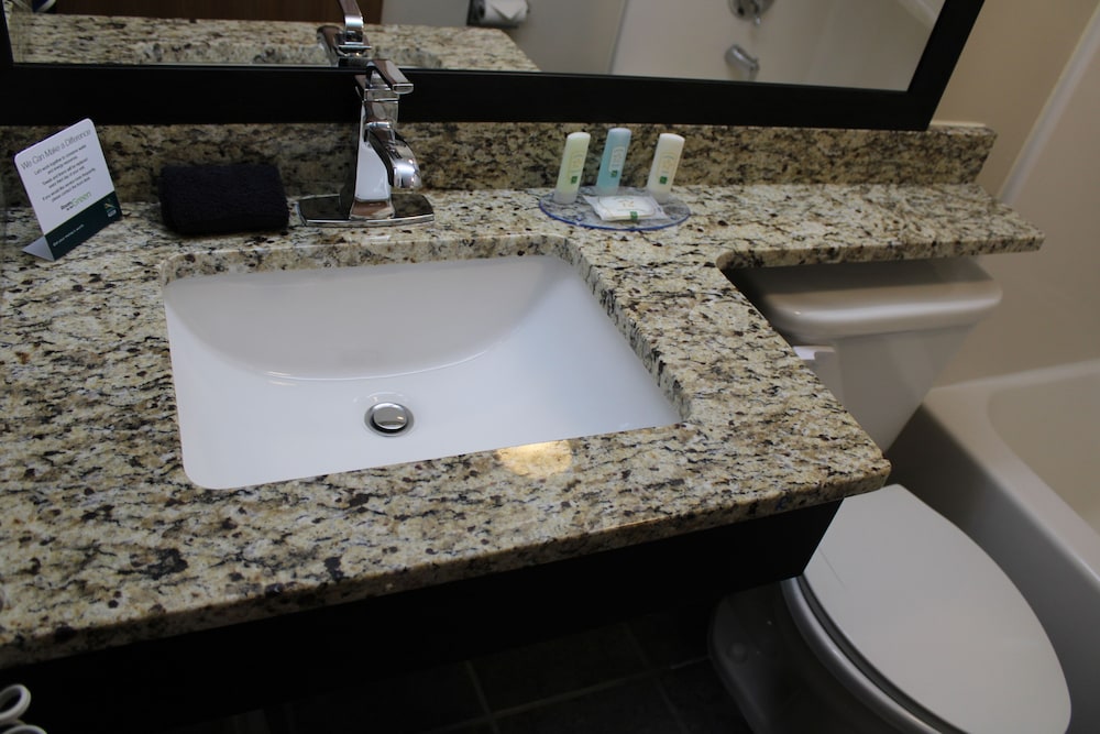 Quality Inn Mount Pleasant - photo 12