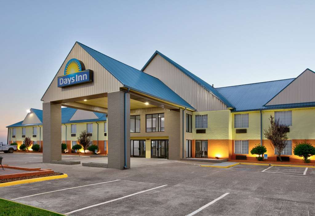 Days Inn by Wyndham Tunica Resorts - photo 9