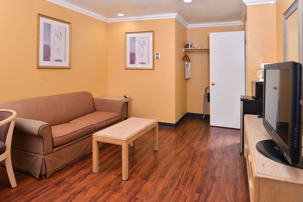 Americas Best Value Inn & Suites Clearlake Wine Country - photo 19
