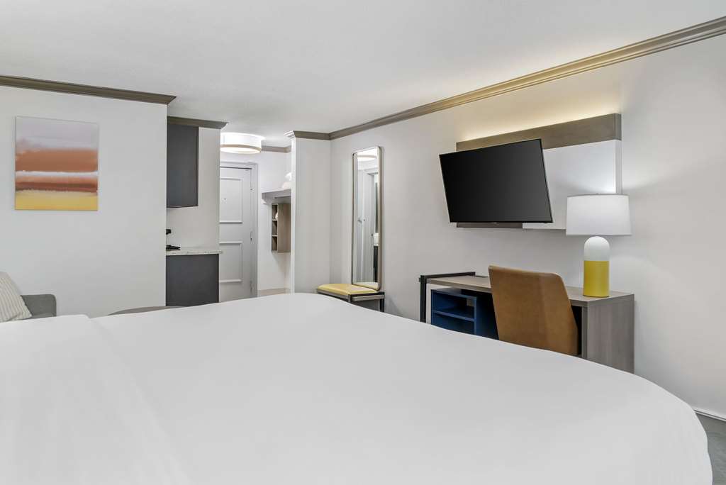Comfort Inn Plainwell - photo 16