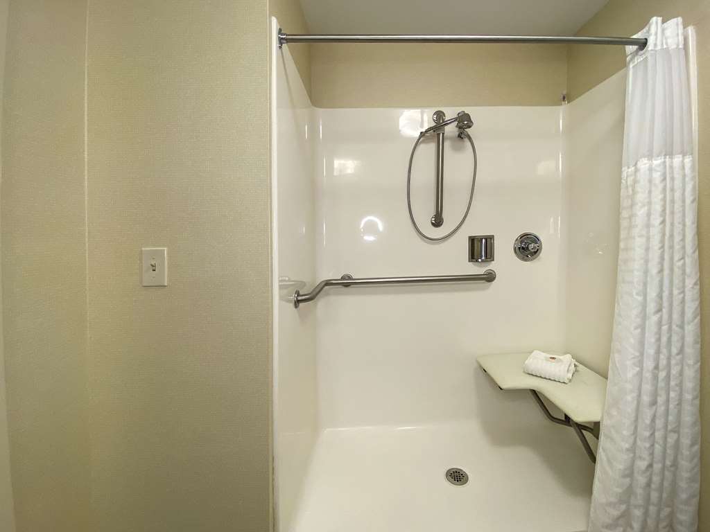 Comfort Inn East Windsor Springfield - photo 22
