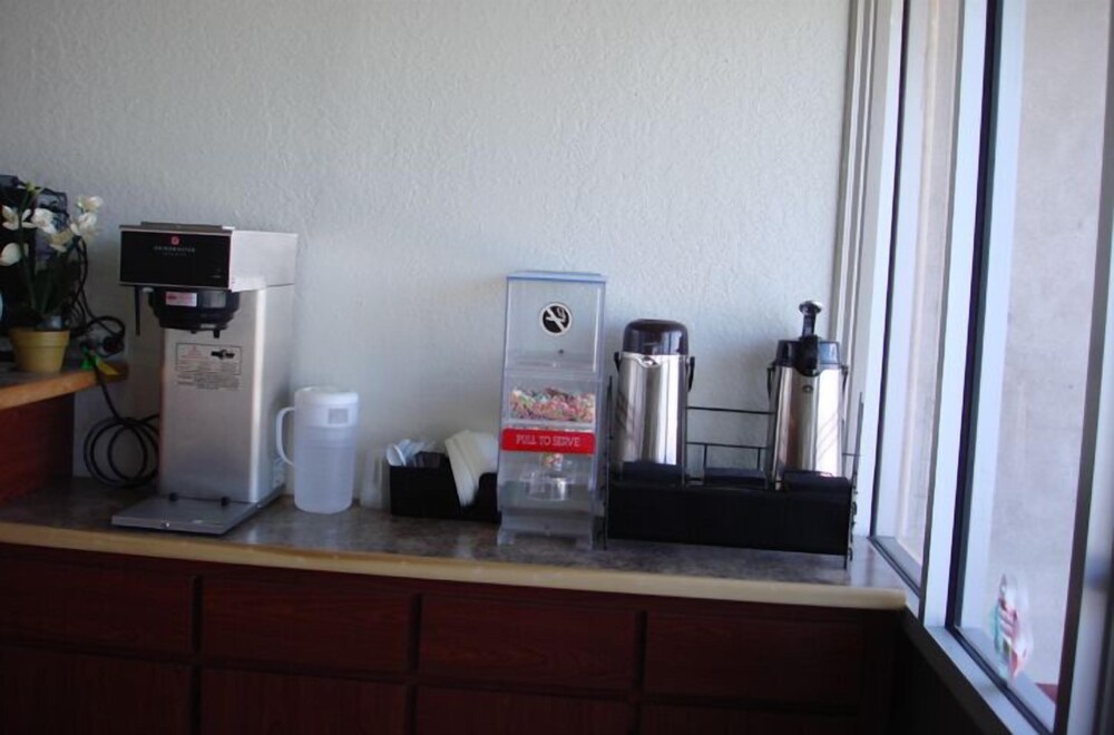 Fabens Inn Motel - photo 5