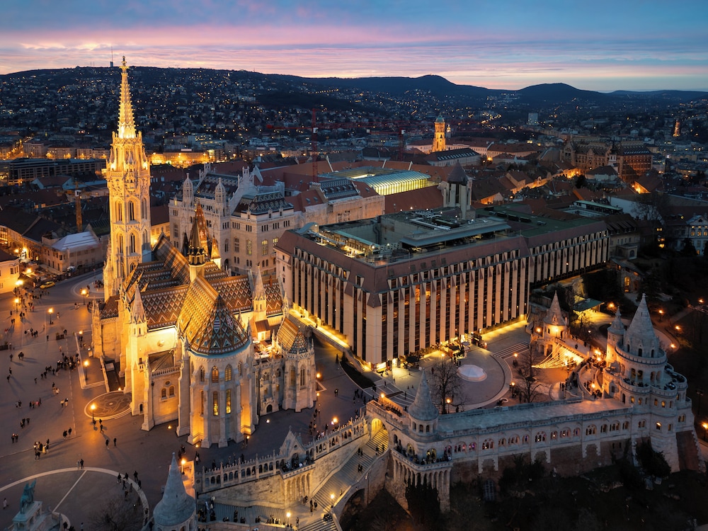 Hilton Budapest — 4-Star Luxury Hotel in Budapest, Hungary