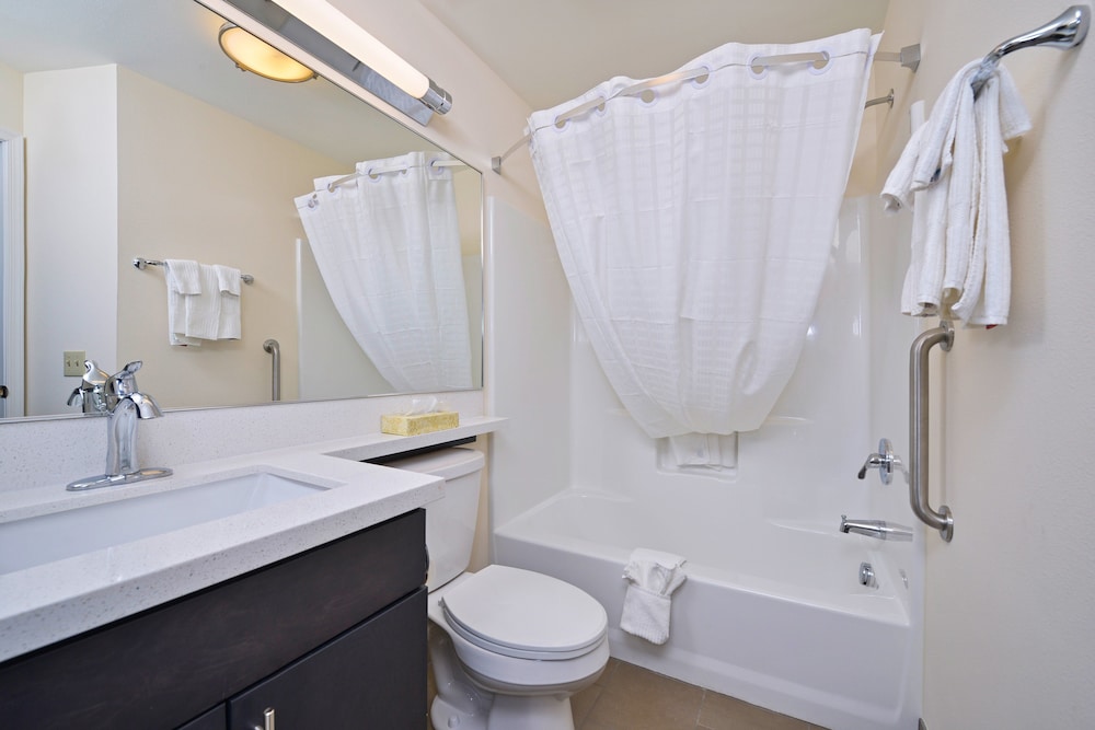 Candlewood Suites Harrisburg Hershey by IHG - photo 28