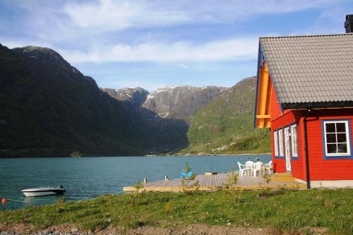 Fjordhytte 7 im Vestland am Maurangerfjord beim Hardanger nahe Trolltunga zwischen Odda und Rosendal in Rosendal, Norway