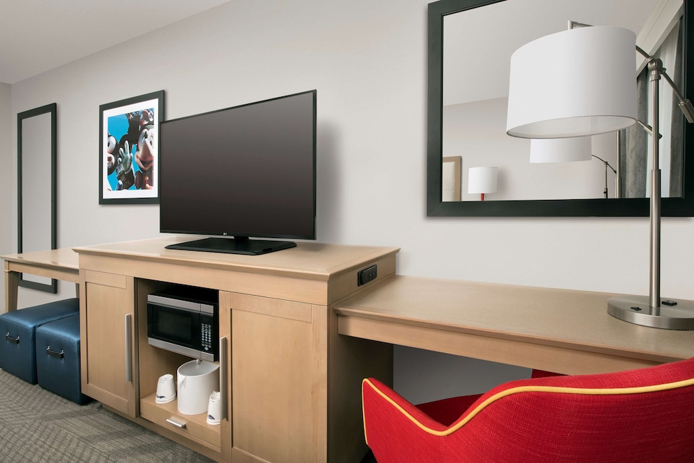 Hampton Inn & Suites Anaheim Garden Grove - photo 10