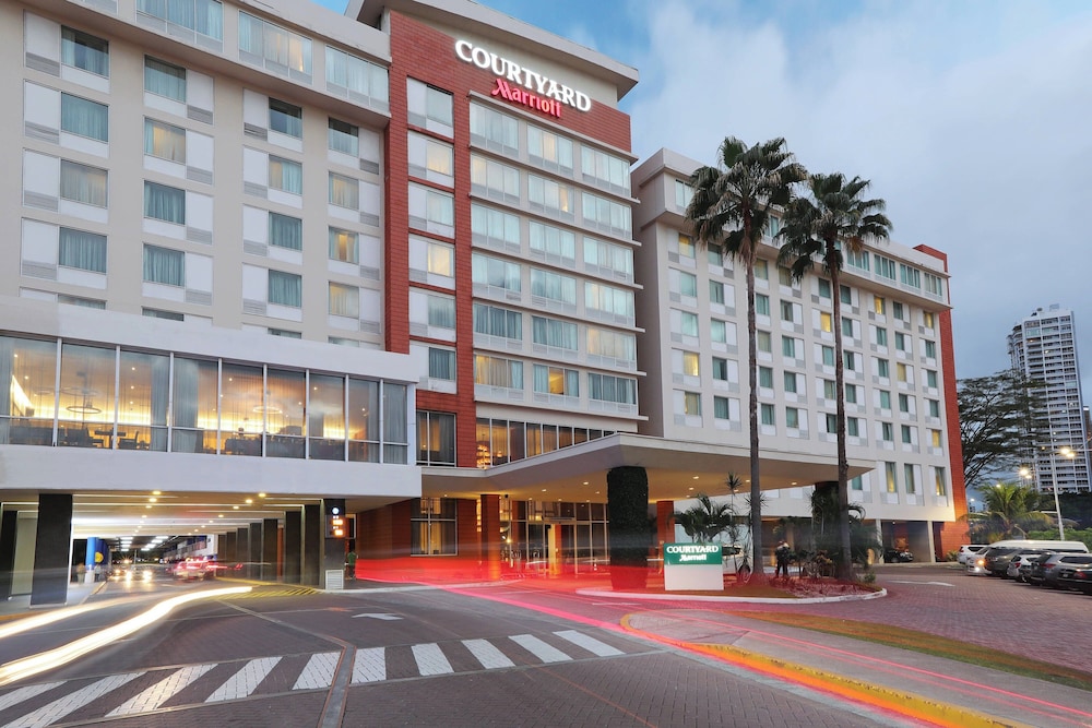 Courtyard by Marriott Panama Multiplaza Mall — hotel in Panama