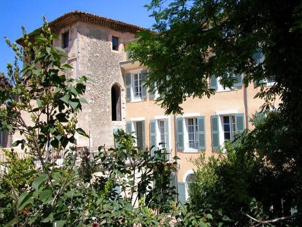 Le Couvent - carbon neutral hotel in Apt
