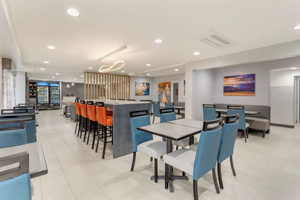 Best Western Plus Magnolia Inn Suites - photo 9