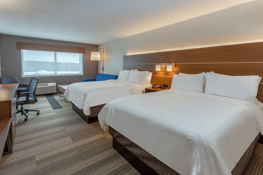 Holiday Inn Express & Suites Rice Lake by IHG - photo 14