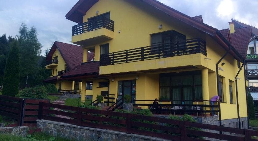 Sunset Villas — 4-Star Luxury Hotel in Predeal, Romania