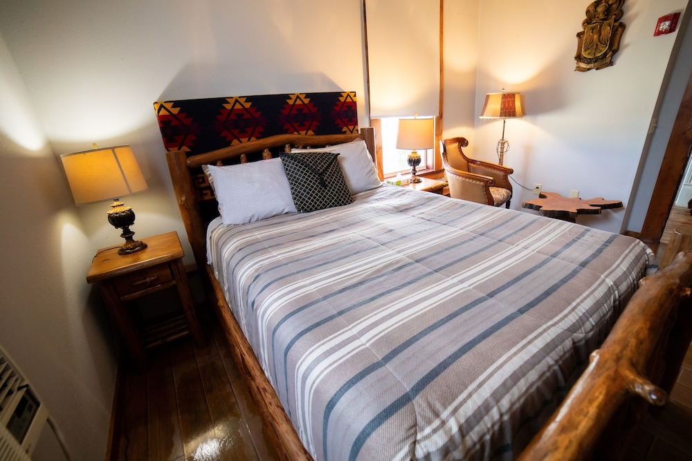 Oaak Tree Hotel - photo 129