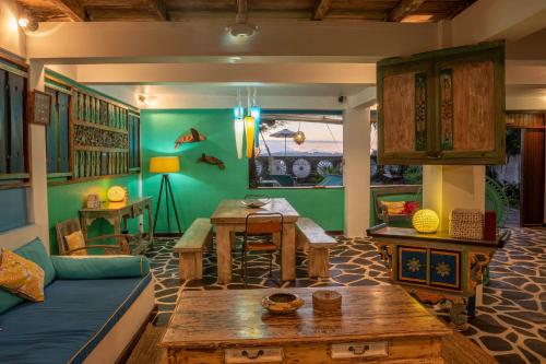 Kai's Beach House Villa — 4-Star Luxury Hotel in Senggigi, Indonesia