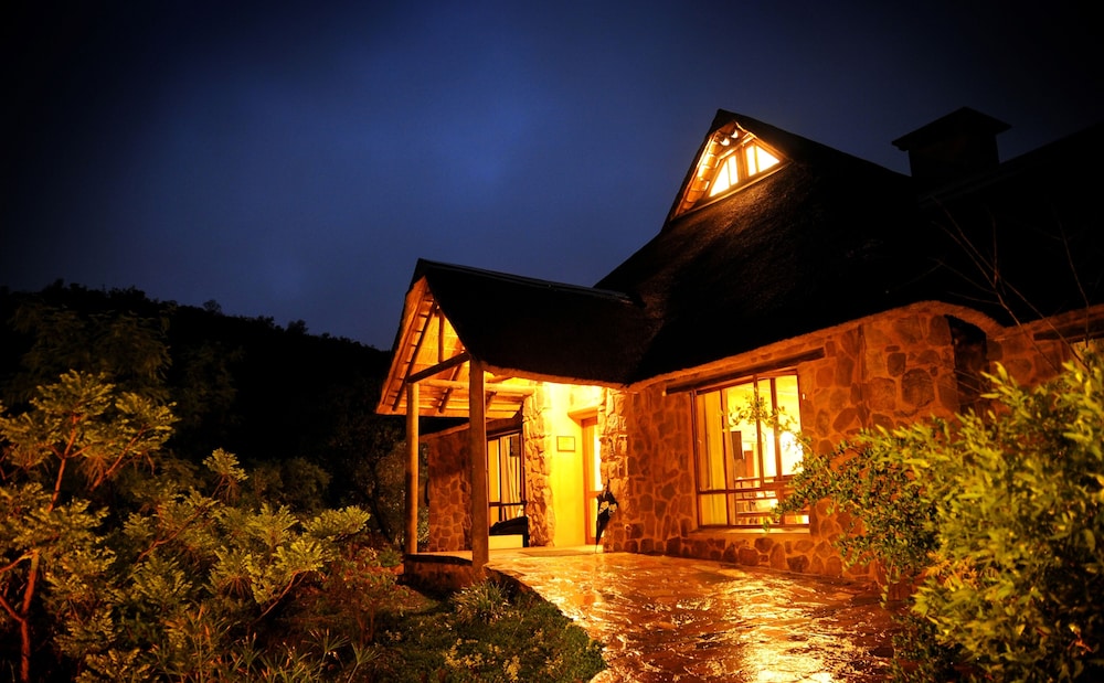 Woodlands Game Lodge Cullinan — 4-Star Luxury Hotel in Cullinan, South Africa