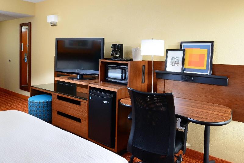 Fairfield Inn & Suites by Marriott Winston Salem Hanes Mall - photo 23