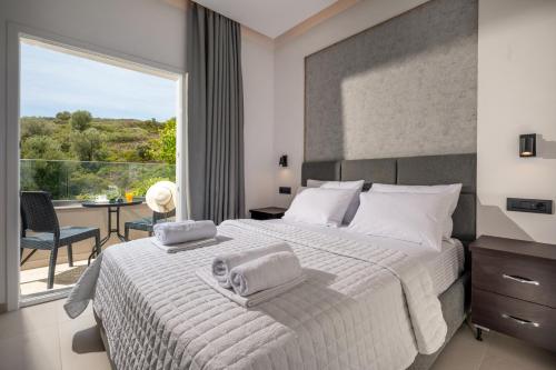 Honey Holiday Hotel in Bali, Greece