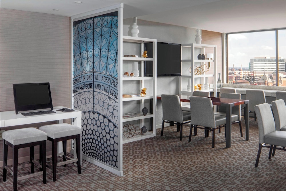 Sheraton Philadelphia University City Hotel - photo 21