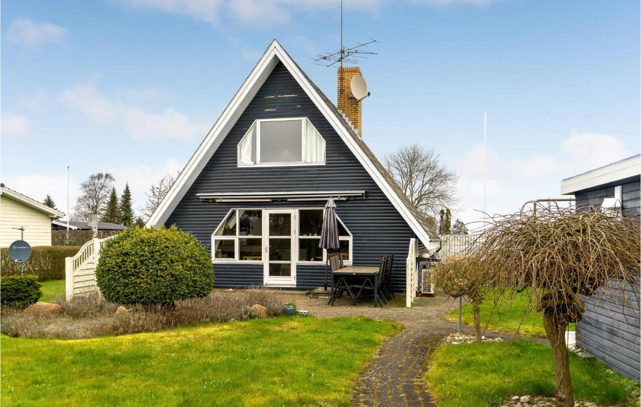 The Black Barn - carbon neutral hotel in Marldon