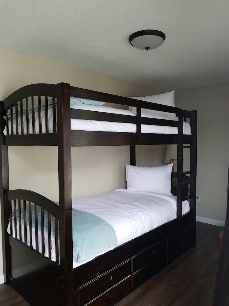 The Waldport Inn - photo 9