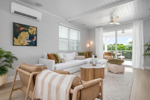 CASA NICA Luxury Private Pool Home with dock on a saltwater canal — 4-Star Luxury Hotel in Bradenton, United States