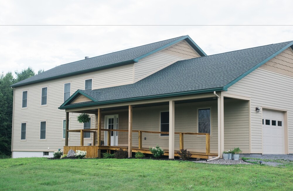 Maple Rock Bed And Breakfast 11688357 — Potsdam