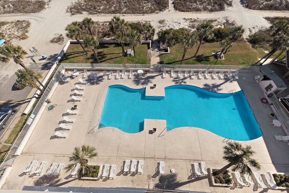 Ocean Crest Inn and Suites - photo 80