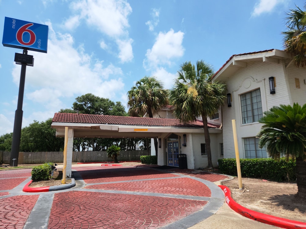 Motel 6 Baytown TX Garth Rd - photo 29