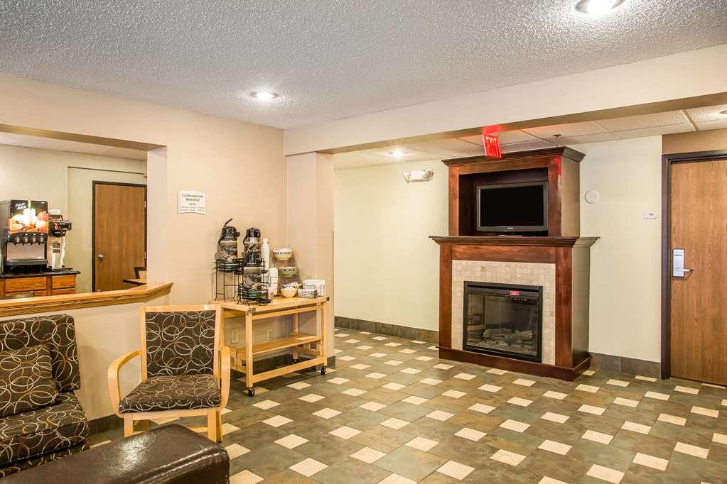 Quality Inn & Suites Marinette - photo 49