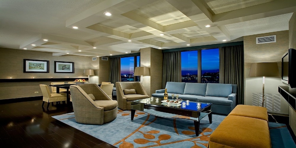 Crowne Plaza Chicago Ohare Hotel & Conf Ctr by IHG - photo 7